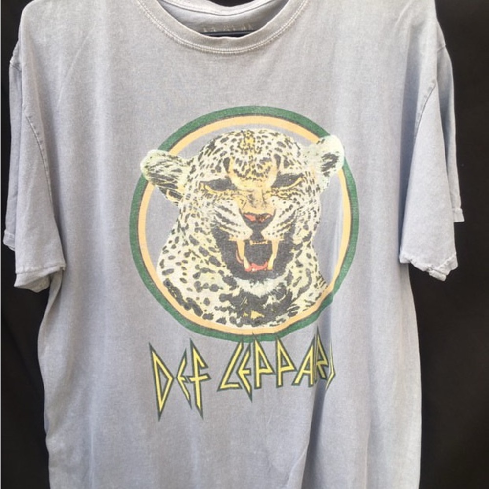 Def Leppard Graphic T-Shirt